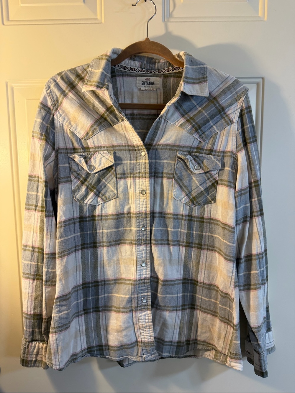 Shyanne Life Western Plaid Snap Button Shirt Size Large Cowgirl